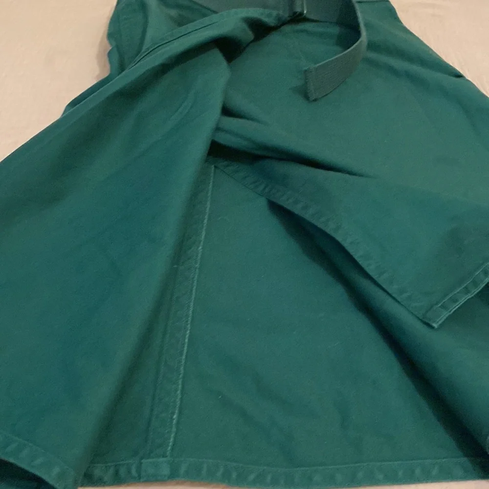 Uniqlo Dark Green A-Line Wrap Skirt. Size 6 - Picture 7 of 8